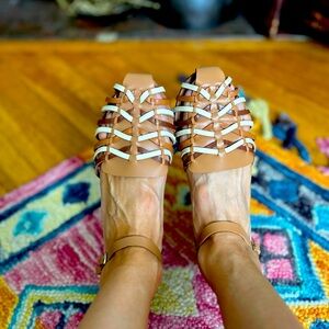 Summer shoes! Adorable Anthropologie sandals. Size 9